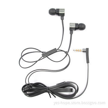 Trendy classic studio earphones for mobile phone